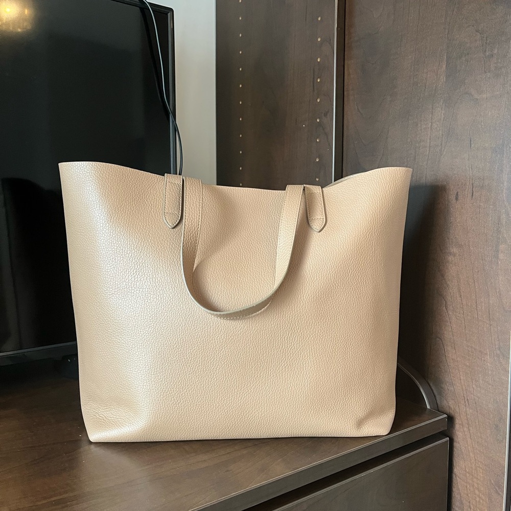 Cuyana Structured Leather Tote